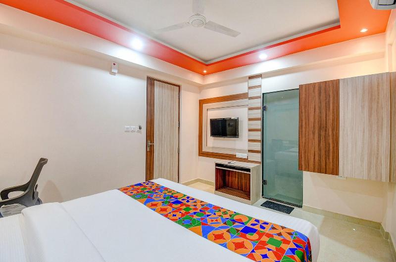 Fabhotel The Lily image