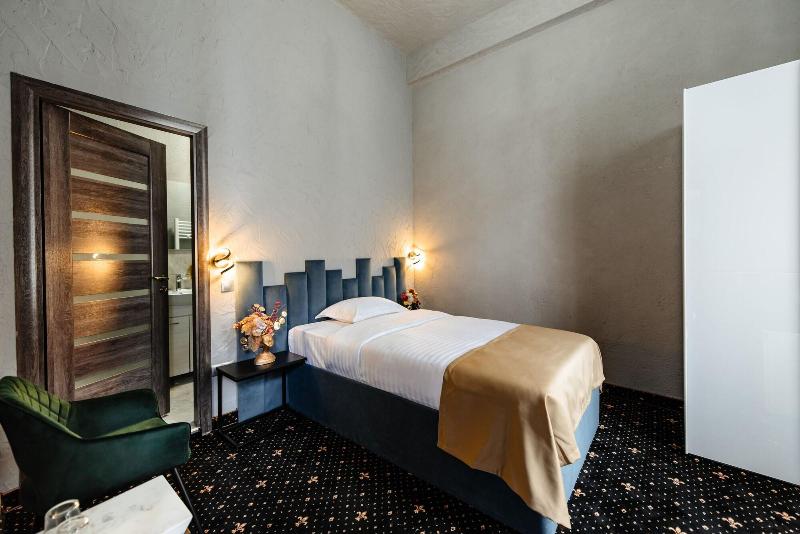 Palace Bulevard image