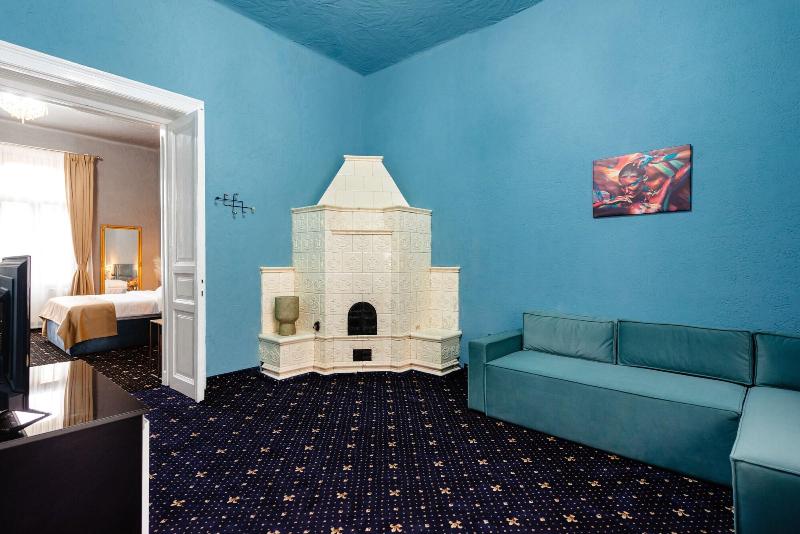 Palace Bulevard image