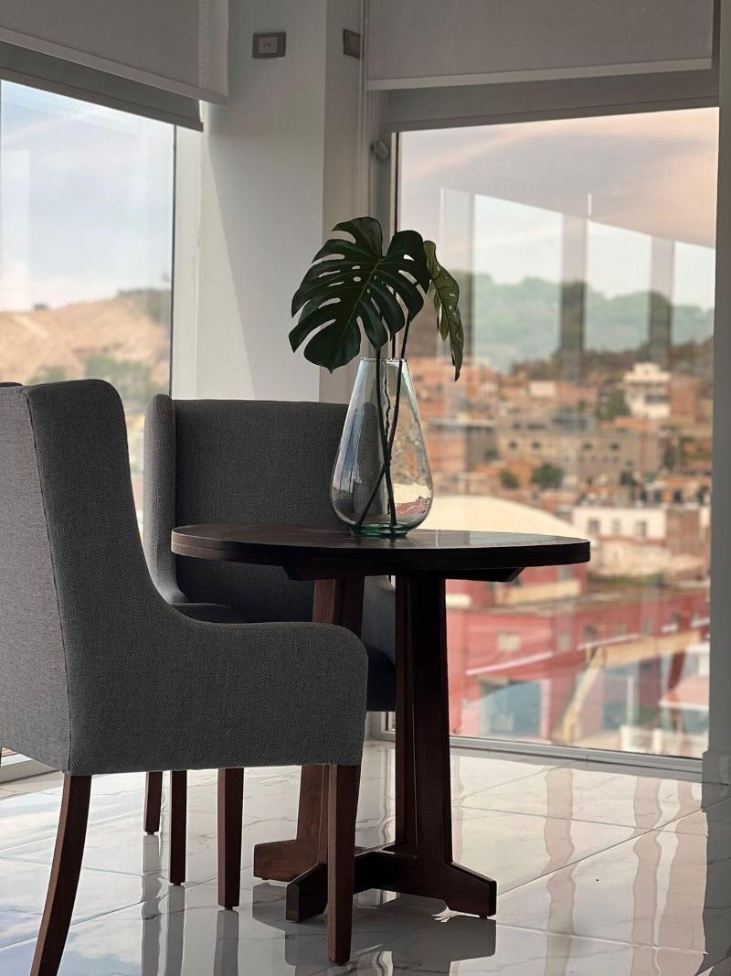 Hotel Gralta image