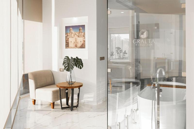 Hotel Gralta image