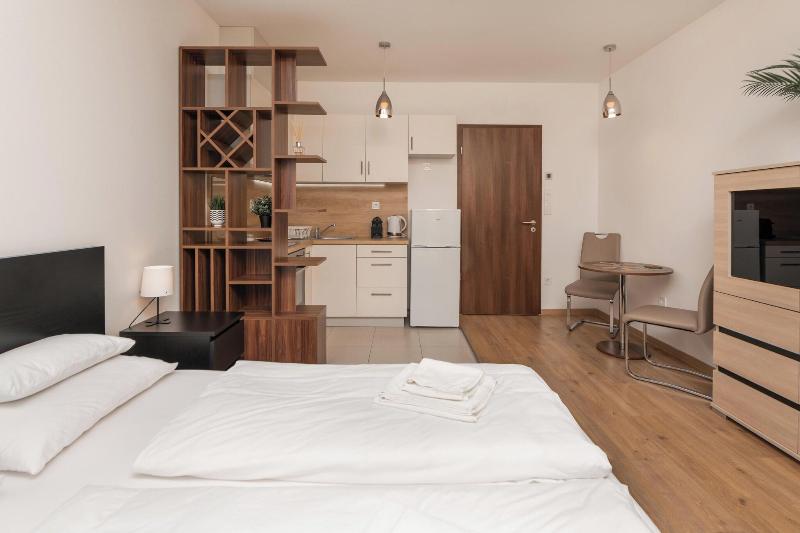 Waterfront City Apartments By Urbanrent image