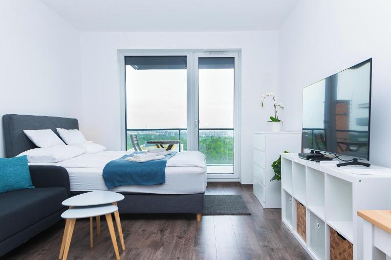 Waterfront City Apartments By Urbanrent image