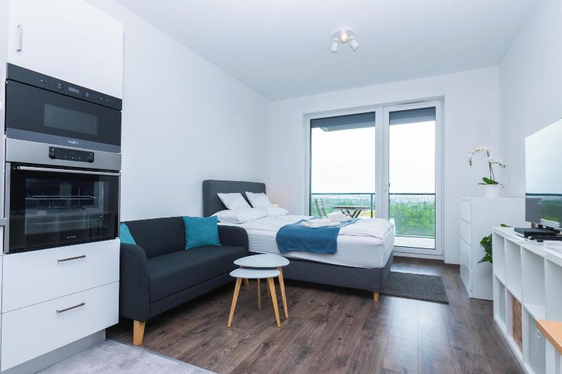 Waterfront City Apartments By Urbanrent image