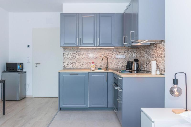 Waterfront City Apartments By Urbanrent image