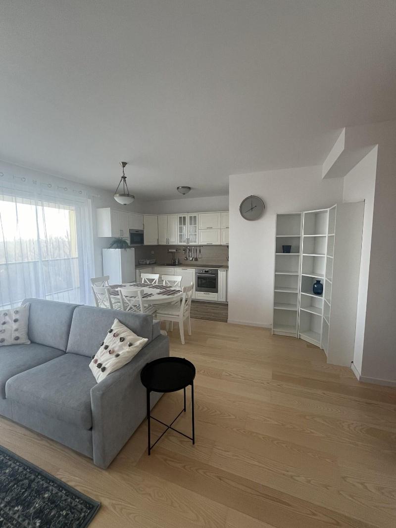 Waterfront City Apartments By Urbanrent image