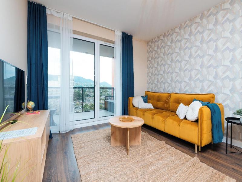 Waterfront City Apartments By Urbanrent image