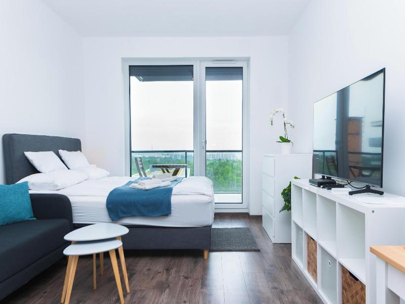 Waterfront City Apartments By Urbanrent image
