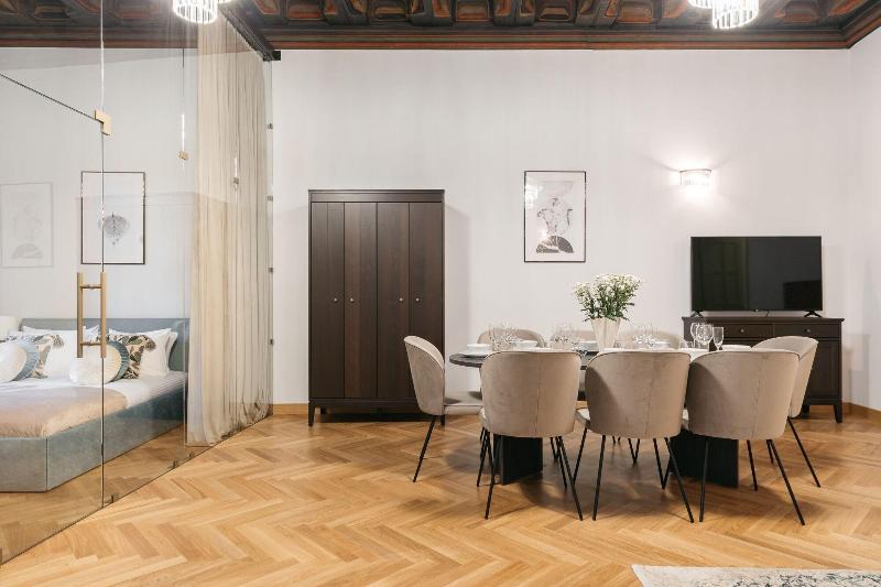 Gallery 7 Loft Affair Collection image