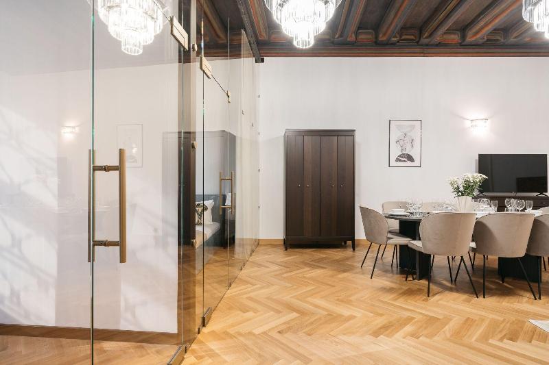 Gallery 7 Loft Affair Collection image