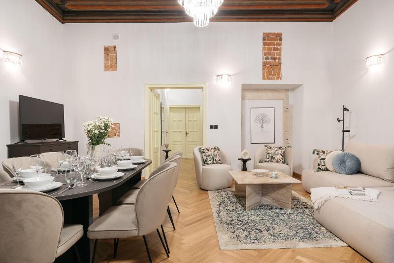 Gallery 7 Loft Affair Collection image