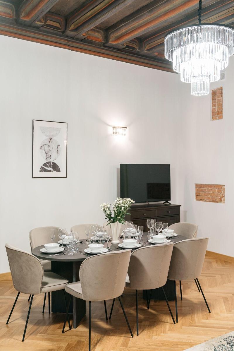 Gallery 7 Loft Affair Collection image