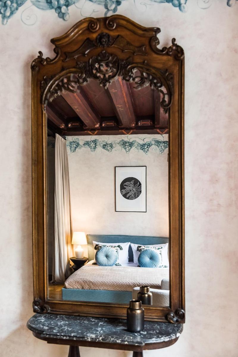Gallery 7 Loft Affair Collection image