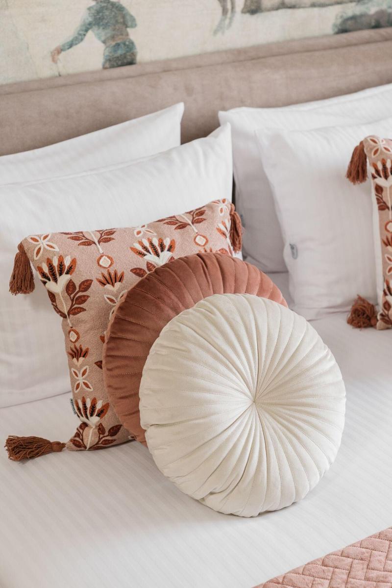 Gallery 7 Loft Affair Collection image