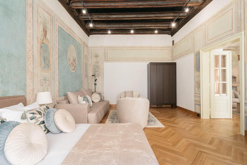 Gallery 7 Loft Affair Collection image