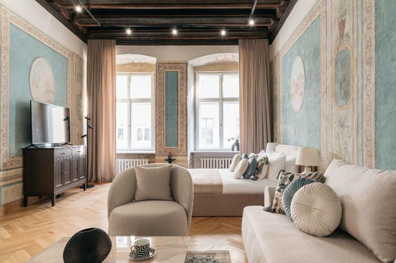 Gallery 7 Loft Affair Collection image