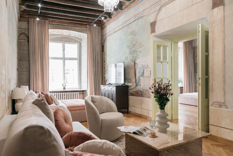Gallery 7 Loft Affair Collection image