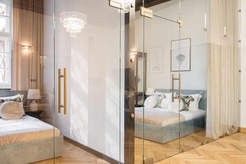 Gallery 7 Loft Affair Collection image