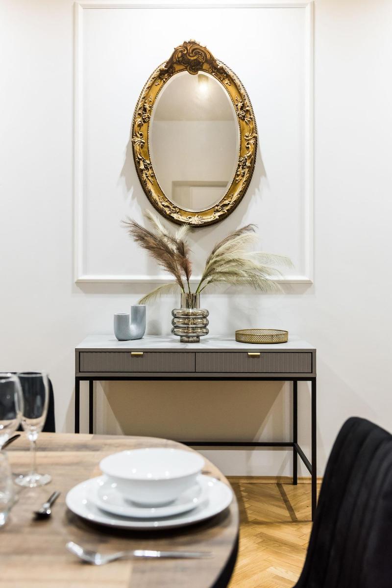 Gallery 7 Loft Affair Collection image