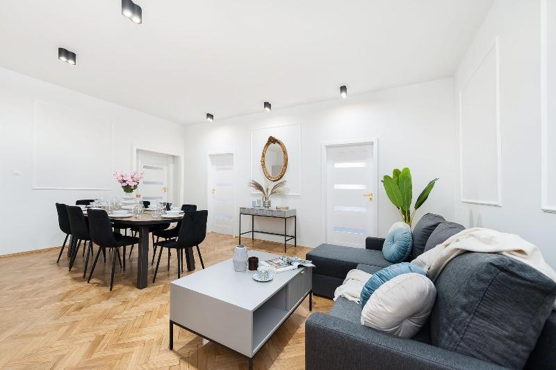 Gallery 7 Loft Affair Collection image
