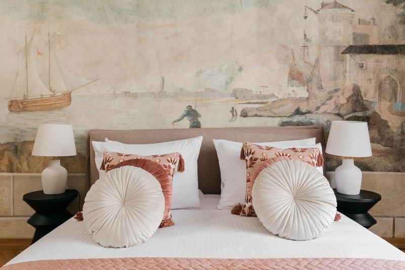 Gallery 7 Loft Affair Collection image