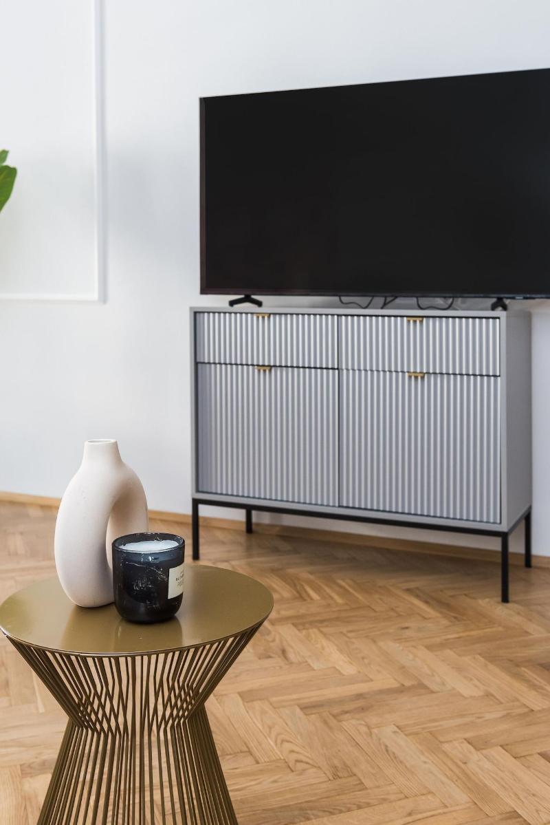 Gallery 7 Loft Affair Collection image
