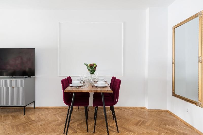 Gallery 7 Loft Affair Collection image
