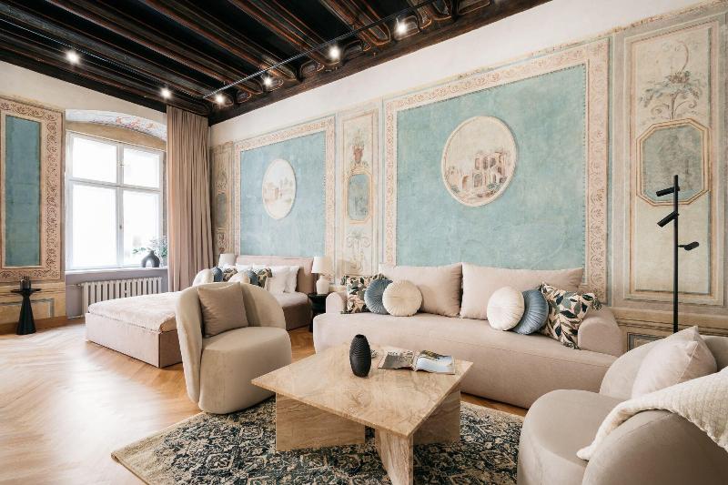 Gallery 7 Loft Affair Collection image