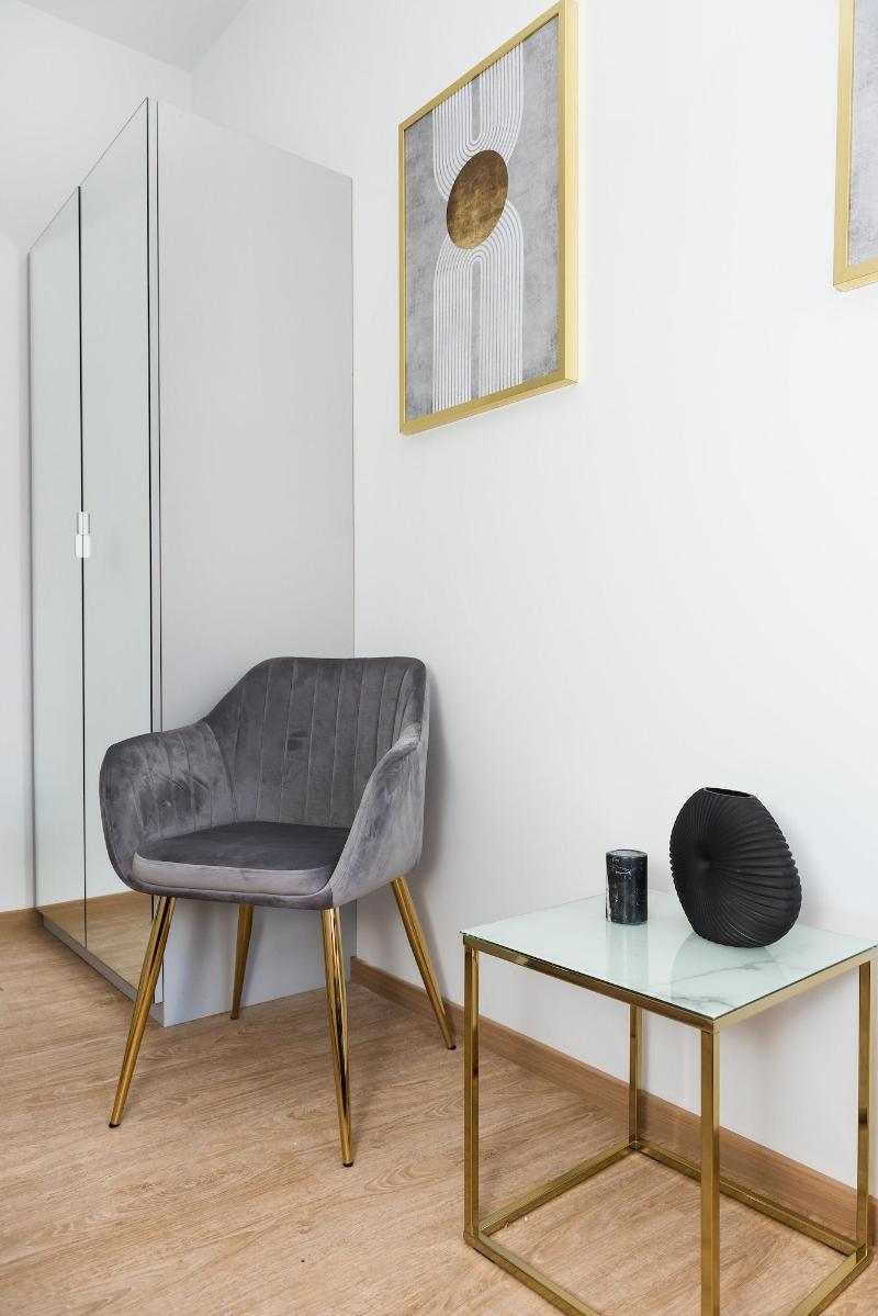 Gallery 7 Loft Affair Collection image