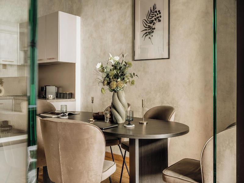 Gallery 7 Loft Affair Collection image