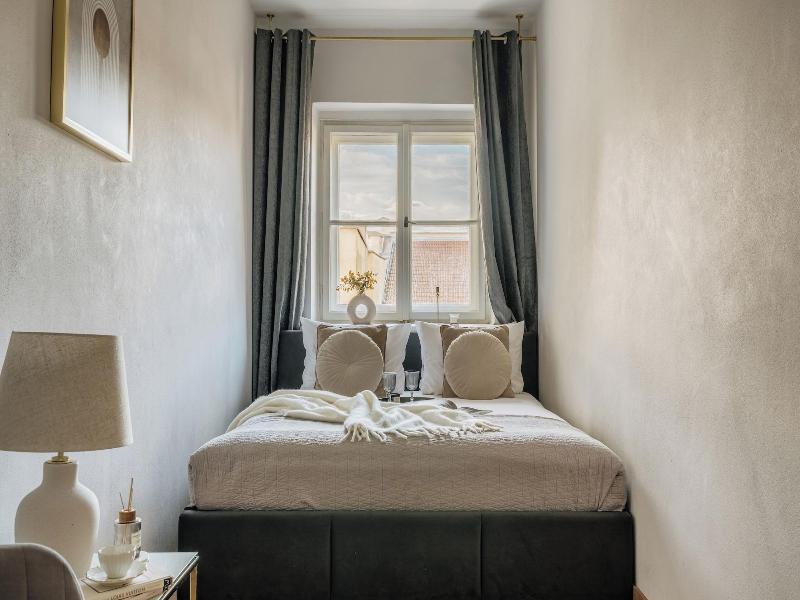 Gallery 7 Loft Affair Collection image