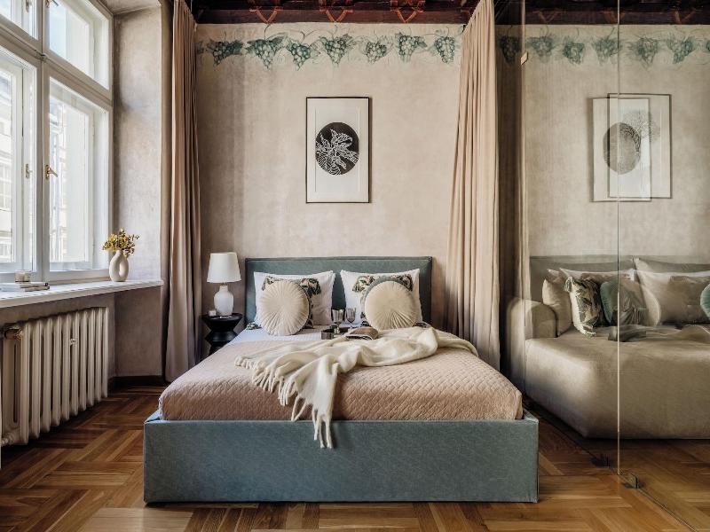 Gallery 7 Loft Affair Collection image