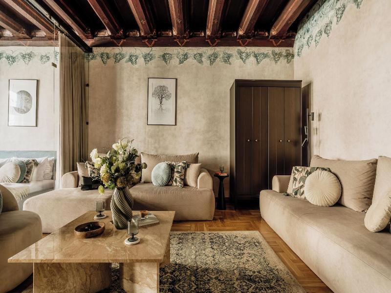 Gallery 7 Loft Affair Collection image