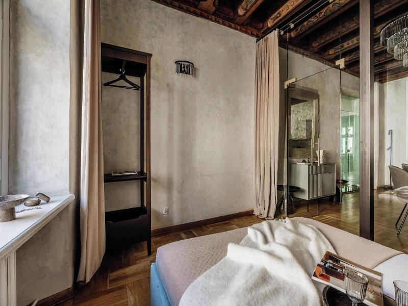 Gallery 7 Loft Affair Collection image