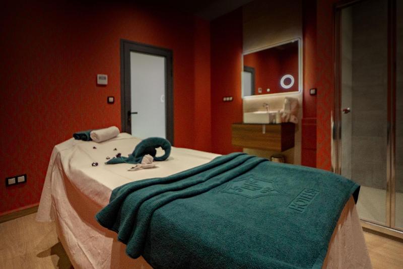 Ad Hotel Hydra image
