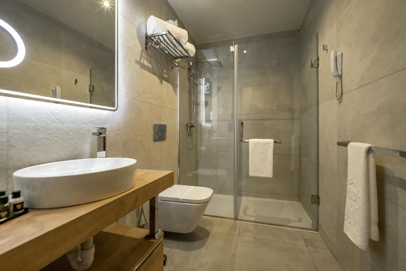 Ad Hotel Hydra image