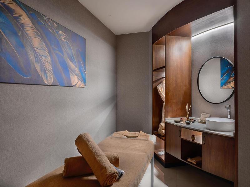 Radisson Blu Hotel Amman Galleria Mall image