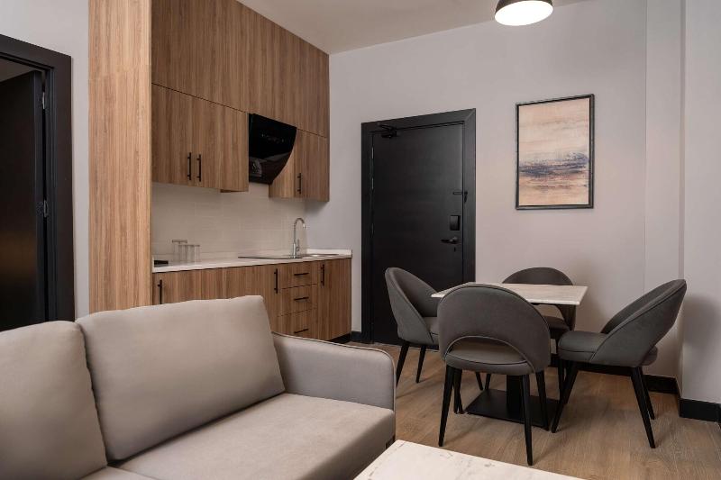 Radisson Blu Hotel Amman Galleria Mall image