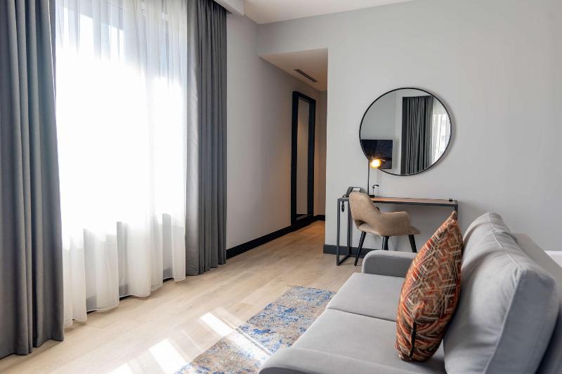 Radisson Blu Hotel Amman Galleria Mall image