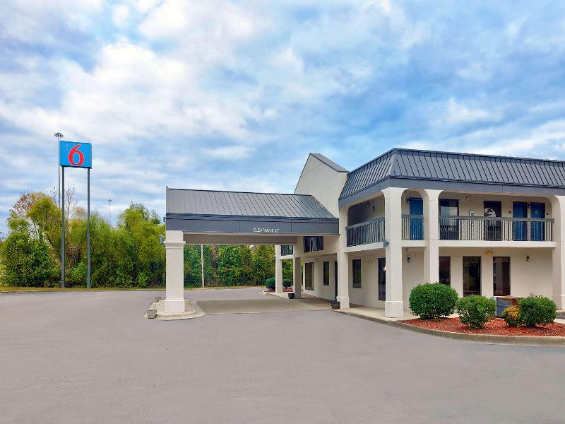 Motel 6 Scottsboro, AL – Hwy 72 — exterior view