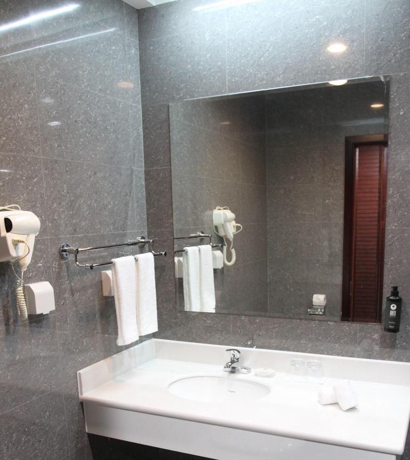 Flow Hotel Benguela image