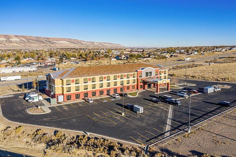 Sweetwater Lodge