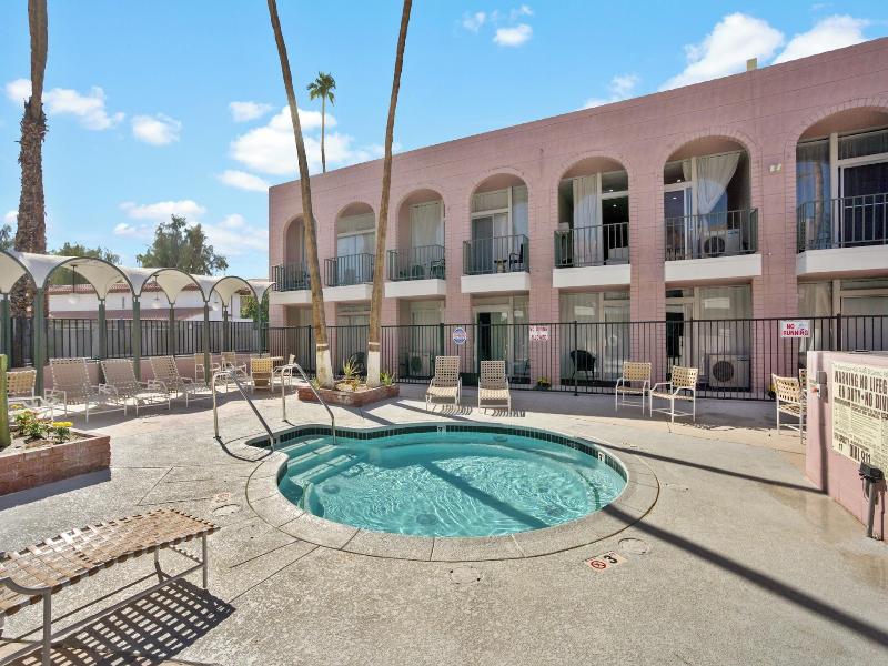 Palm Desert Suites image