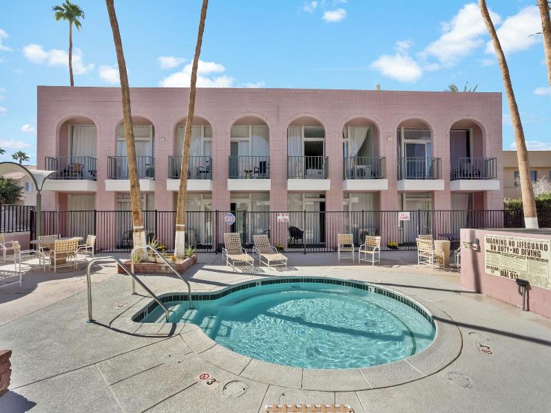 Palm Desert Suites image
