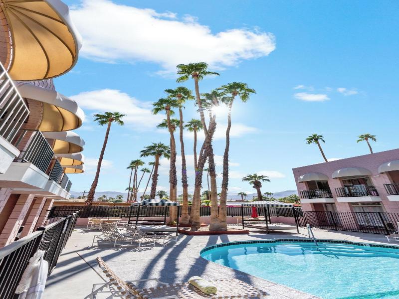 Palm Desert Suites image