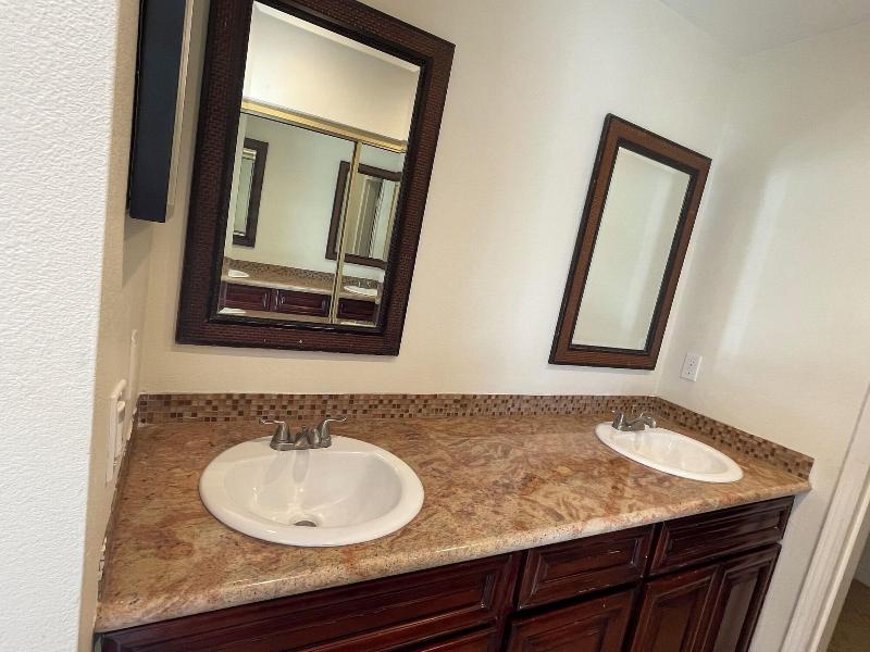 Palm Desert Suites image
