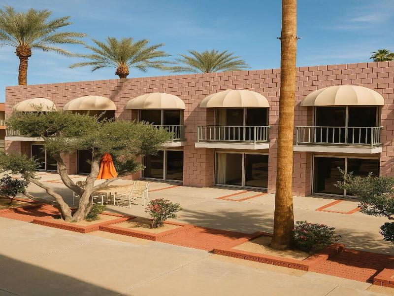Palm Desert Suites image