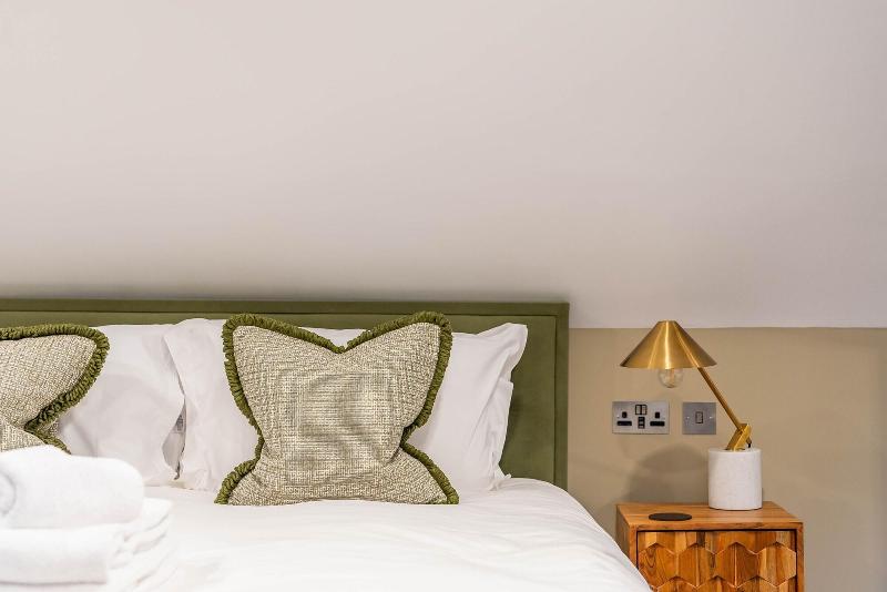 Old Abbey House Hotel image