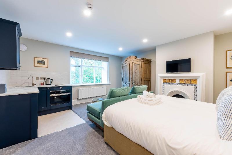 Old Abbey House Hotel image