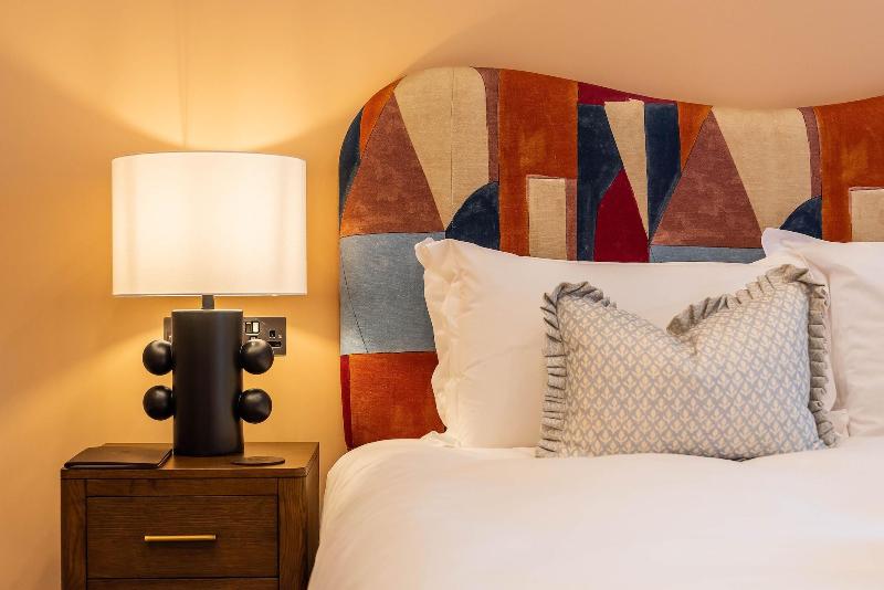 Old Abbey House Hotel image